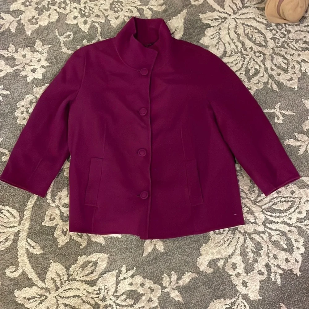 vintage style button up jacket

Need to down size my closet - Picture 3 of 7